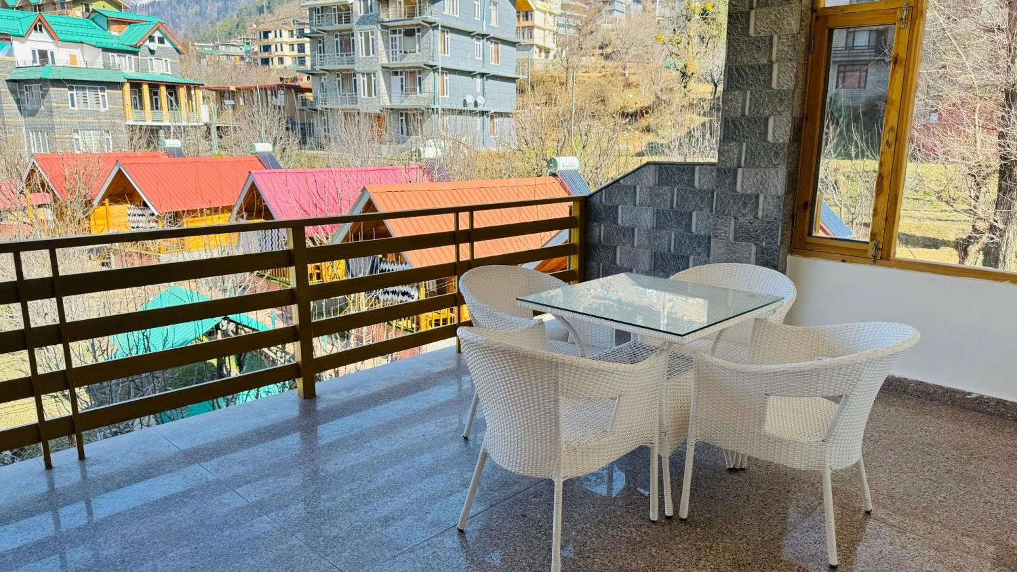 The Midnight Garden Manali Hotell Exteriör bild